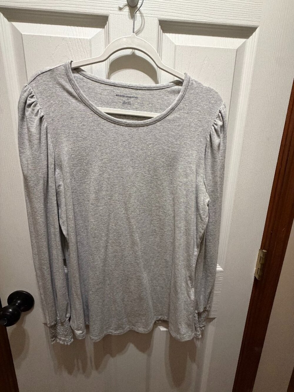 Amazon Essentials Grey Puff Sleeve Smocked Cuff Top - L
